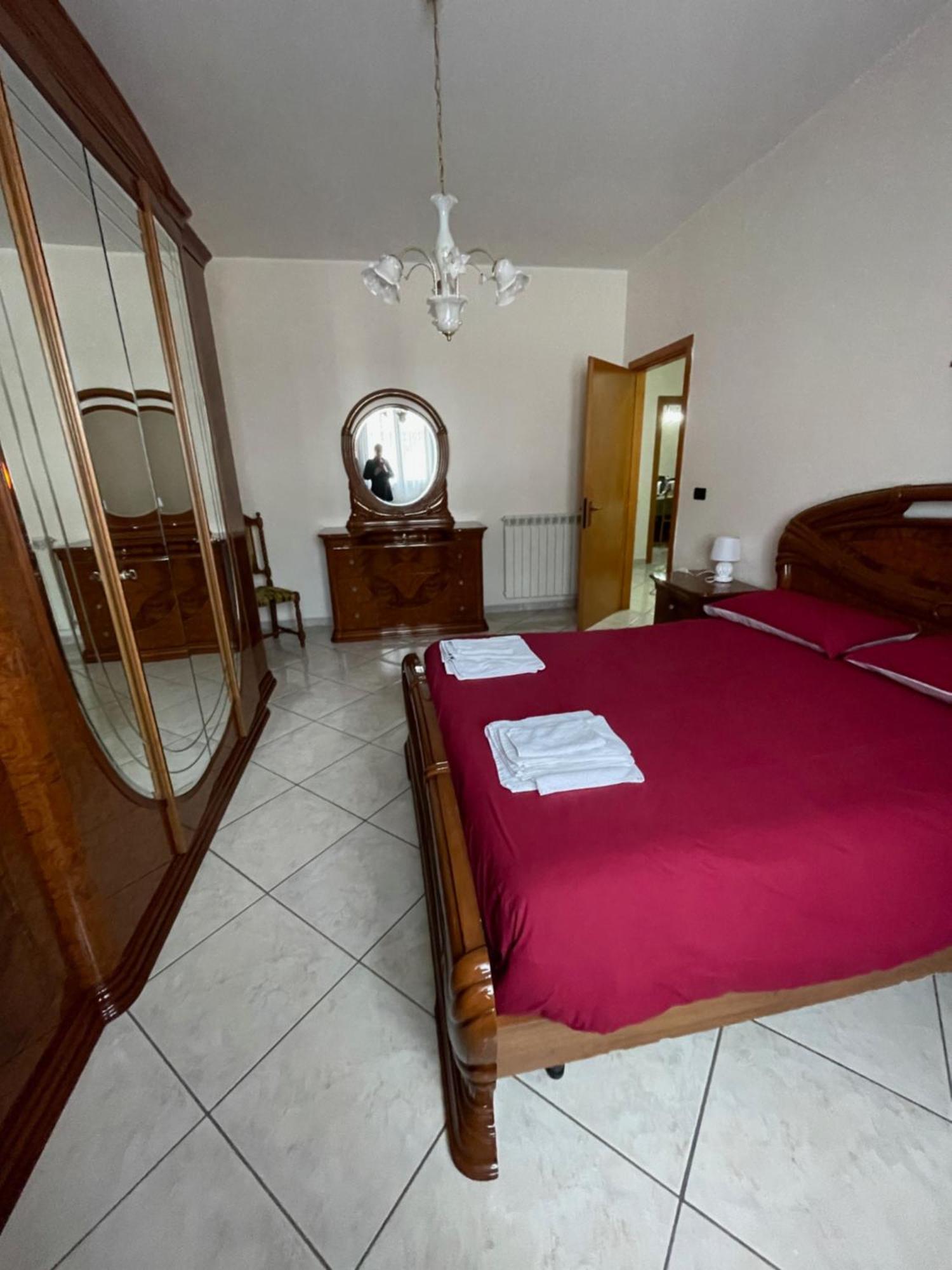 Ferienwohnung Casa San Francesco Mondragone Exterior foto